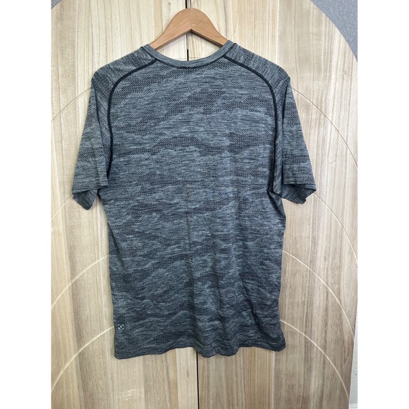 Lululemon Vent Tech Short Sleeve Shirt‎ Mens XL Grey Camo Athletic Fit Quick Dry - Picture 10 of 12